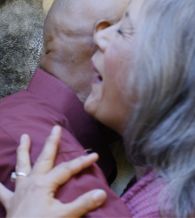 Adultes en interaction